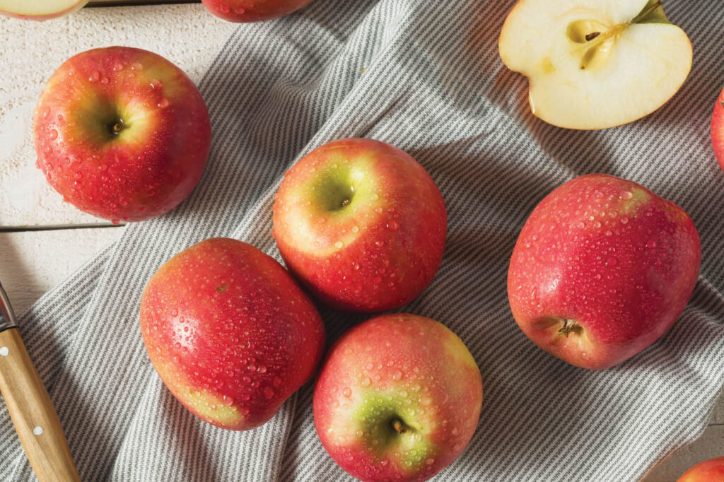 Fresh Organic Pink Lady Apples