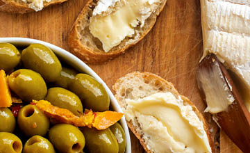 Divina Green Olives with Chili & Tangerine